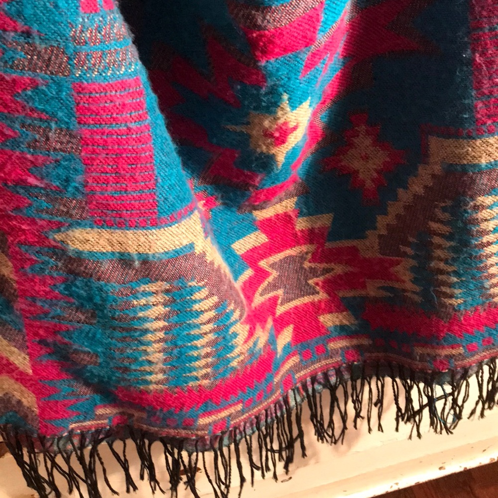 Beautiful Scarf - Picture 3 of 4